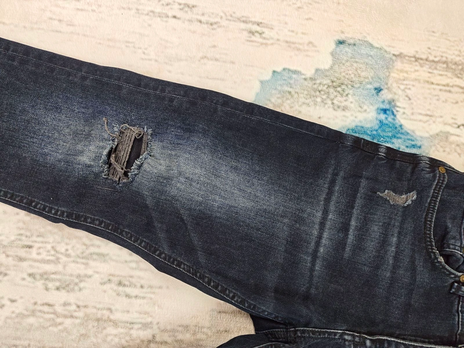 Pull&Bear Calças Skinny Ripped para Homem com Bainha Bruta e Estilo Y2K Streetwear Azul Escuro Tamanho 40 – photo 12